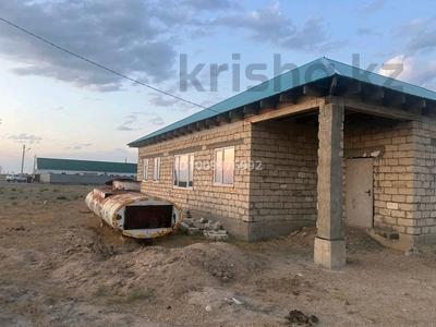 Отдельный дом · 6 комнат · 200 м² · 50.26 сот., Айтеке би — Жана мектеп касында за 8.5 млн 〒 в 