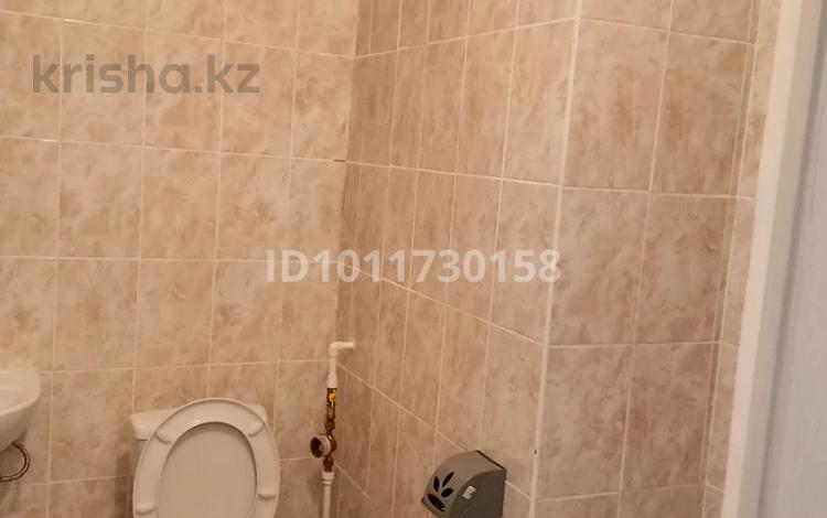 1-комнатная квартира · 42.5 м² · 4/5 этаж, мкр. Зачаганск пгт 19 — Микр акжайык за 110 000 ₸ в Уральске — фото 2
