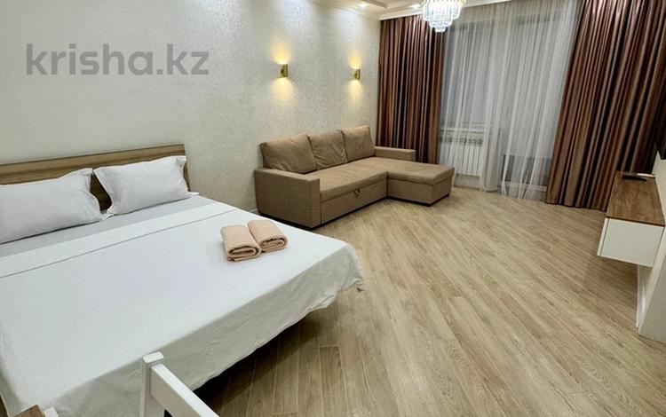 1-комнатная квартира · 49 м² · 3/5 этаж, мкр Астана 5 — Загс,6-7мкр, Арбат, ТРЦ Орал, Азия Молл за 16 000 ₸ в Уральске — фото 2