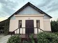 Жеке үй · 4 бөлме · 100 м² · 8 жүзд., Жуалы 15 — Рядом 15 мкр, бағасы: 36 млн ₸ в Таразе
