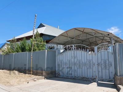 Отдельный дом · 7 комнат · 200 м² · 18 сот., Центральный 20 за 30 млн ₸ в Жанакоргане