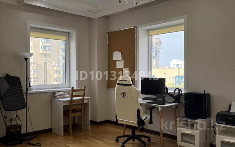 3-комнатная квартира · 173 м² · 5/16 этаж, Сарыарка 2 за 120 млн ₸ в Астане, Сарыарка р-н — фото 2