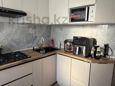 3-бөлмелі пәтер · 62 м² · 1/5 қабат, Центральный ш/а., М.Утемисова 119, бағасы: 18 млн ₸ в Атырау, мкр Центральный