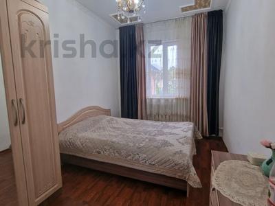 Отдельный дом · 14 комнат · 500 м² · 6 сот., Радлова за 4 млн ₸ в Алматы, Медеуский р-н