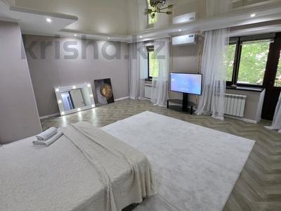 1-комнатная квартира · 55 м² · 2/5 этаж, Желтоксан 76 — Сулейманова за 15 000 ₸ в Таразе