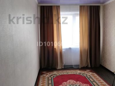 3-комнатная квартира · 66 м² · 4/5 этаж, Майкудук, Майкудук, 15й микрорайон 1 за 11.9 млн ₸ в Караганде, Алихана Бокейханова р-н