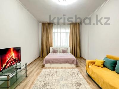 2-комнатная квартира · 56 м² · 9/15 этаж, Абая 150/230 — Баумана за 18 000 ₸ в Алматы, Бостандыкский р-н