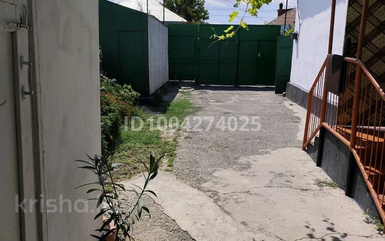 Отдельный дом · 3 комнаты · 100 м² · 7 сот., Шахтерская 102 — Главная трасса за 7.5 млн ₸ в Каратау — фото 2
