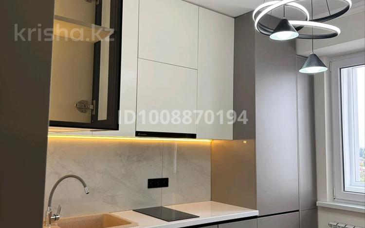 1-комнатная квартира · 39 м² · 8/13 этаж, Есенова 163/3 за 300 000 ₸ в Алматы, Жетысуский р-н — фото 2