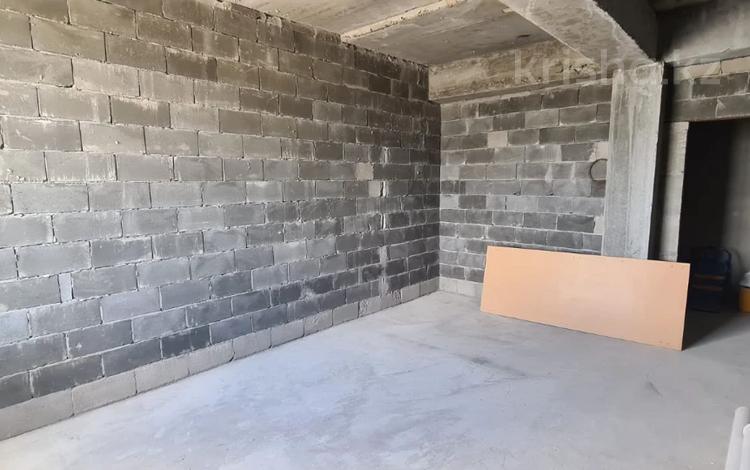 2-комнатная квартира · 71 м² · 4/9 этаж, Мкрн Нурсая 1 за 19 млн ₸ в Атырау — фото 2