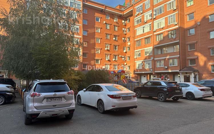 5-бөлмелі пәтер · 200 м² · 3/7 қабат, проспект Назарбаева 233/1 — Маншук маметова, бағасы: 117 млн ₸ в Уральске — фото 2