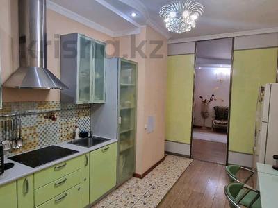 3-бөлмелі пәтер · 150 м² · 7/12 қабат, Динмухамеда Кунаева 14/2 — проспект Мангилик Ел, бағасы: 400 000 〒 в Астане, Есильский р-н