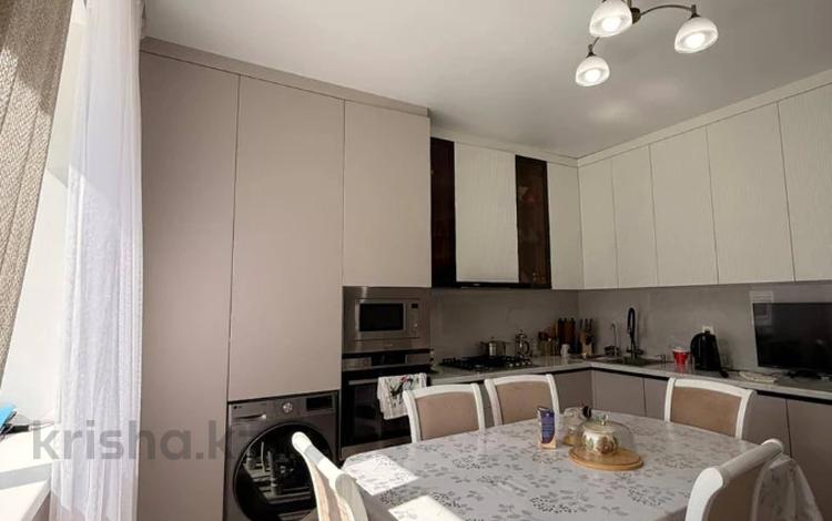 3-бөлмелі пәтер · 103.6 м² · 1/5 қабат, Алтын орда ш/а., бағасы: 40 млн ₸ в Актобе, мкр. Алтын орда — фото 15