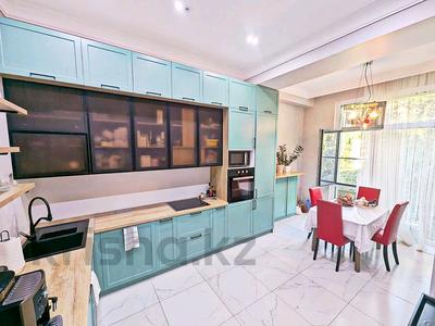 4-комнатная квартира · 187 м² · 3/3 этаж, Таттимбета 86 за 2 млн ₸ в Алматы, Медеуский р-н