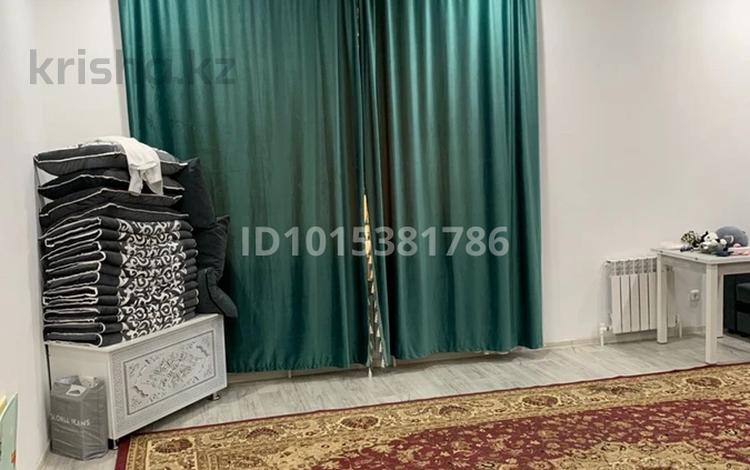 2-комнатная квартира · 100 м² · 4/5 этаж, Айталиева 3/1 за 180 000 ₸ в Уральске — фото 2