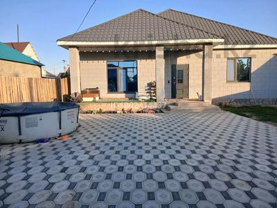 Отдельный дом · 6 комнат · 170 м² · 5 сот., мкр. Зачаганск пгт, Зачаганск 39 — Ост Ерасыл за 46 млн ₸ в Уральске