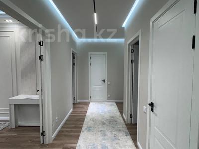 4-бөлмелі пәтер, 120 м², 8/10 қабат, Кайыма Мухамедханова 6А, бағасы: 117 млн 〒 в Астане, Есильский р-н