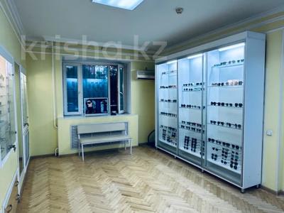 Офисы, магазины и бутики, салоны красоты, медцентры и аптеки, образование, конференц-залы, кабинеты и рабочие места, студии · 137 м² за 900 000 ₸ в Астане, Алматы р-н