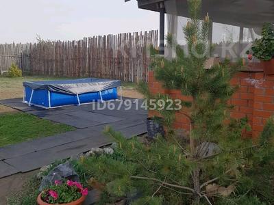 2-бөлмелі үй тәулігіне, 50 м², 12 сот., Ул.Мичурино 135, бағасы: 45 000 〒 в Костанае