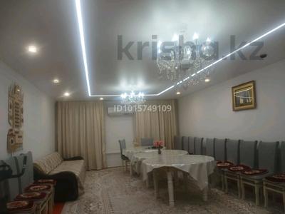 Часть дома · 4 комнаты · 250 м² · 6 сот., Каратаева 51 за 17 млн ₸ в 