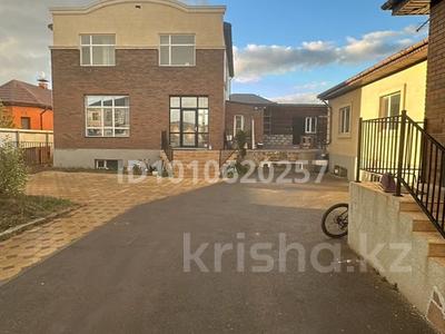Отдельный дом · 5 комнат · 200 м² · 10 сот., Кызылсуат за 140 млн 〒 в Астане, Есильский р-н