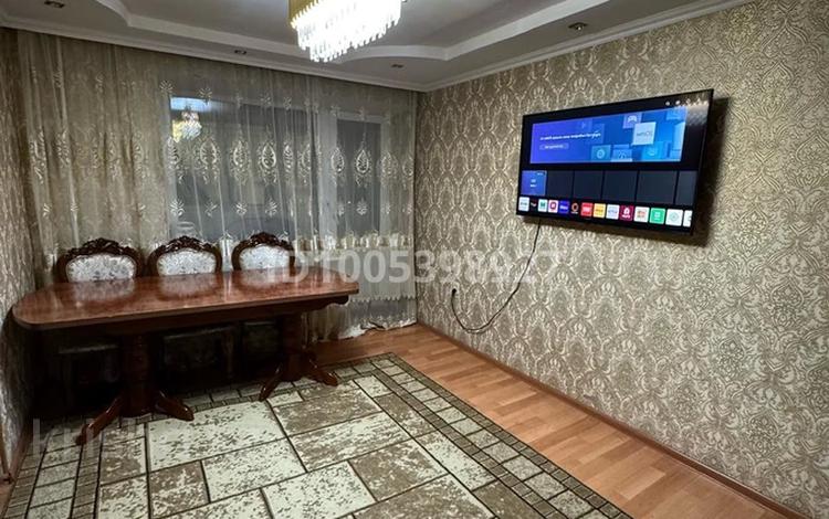 3-комнатная квартира · 70 м² · 6/9 этаж, мкр Юго-Восток, Республики 4 за 280 000 ₸ в Караганде, Казыбек би р-н — фото 2