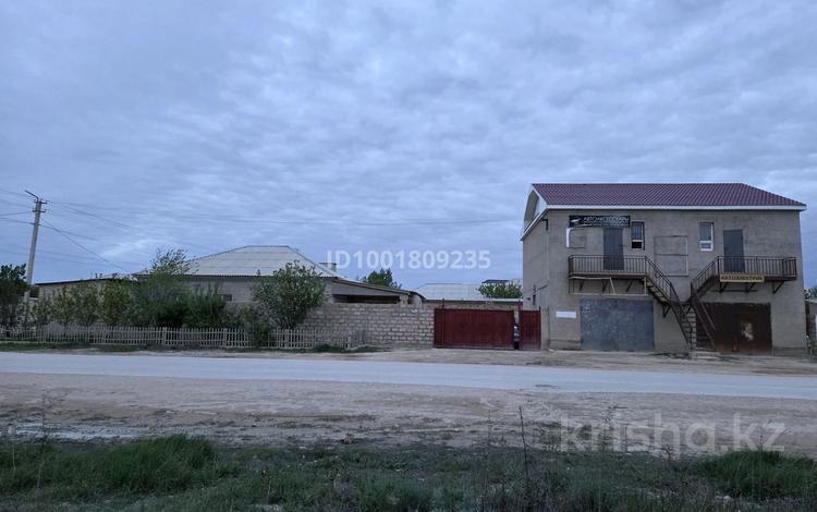 Дача · 4 комнаты · 240 м² · 1000 сот., Кокесем 42 — Рахат 3 за 29 млн 〒 в Жанаозен — фото 2