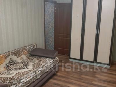 3-комнатная квартира · 55 м² · 1/5 этаж, Пр.Республика 14 — Остановка Рахат, рядом 9-этажном доме за 150 000 ₸ в Шымкенте, Аль-Фарабийский р-н