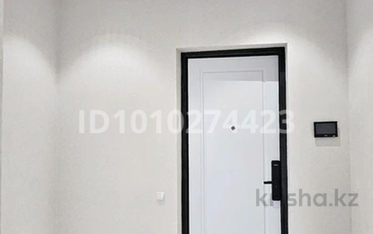 2-комнатная квартира · 72 м² · 4/8 этаж, Аль-Фараби 35 — Онгарсынова уг. Аль-Фараби за 66 млн ₸ в Астане, Есильский р-н — фото 2