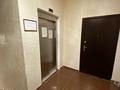 3-комнатная квартира, 106 м², 6/8 этаж помесячно, Нурсая мкр 4В за 350 000 〒 в Атырау — фото 45