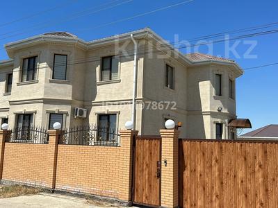 Отдельный дом · 6 комнат · 350 м² · 10 сот., мкр Сарыкамыс-2, 13 1 — Мендекеш Сатыбалдиевмен Алимхан Ермекова көшелерінің қиылысына жақын орналасқан за 1 млн 〒 в Атырау