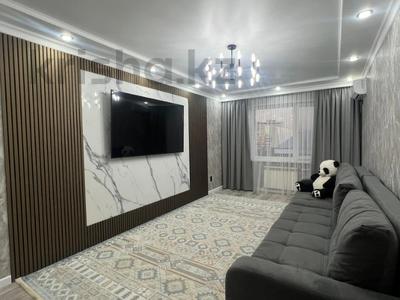 3-комнатная квартира · 98.3 м² · 5/5 этаж, алии молдагуловой за 33 млн 〒 в Актобе