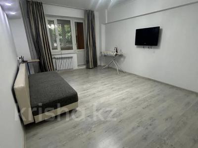3-бөлмелі пәтер · 70 м² · 1/9 қабат, мкр Аксай-3Б 2, бағасы: 270 000 ₸ в Алматы, Ауэзовский р-н