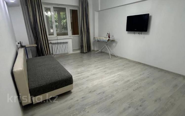 3-бөлмелі пәтер · 70 м² · 1/9 қабат, мкр Аксай-3Б 2, бағасы: 270 000 ₸ в Алматы, Ауэзовский р-н — фото 2