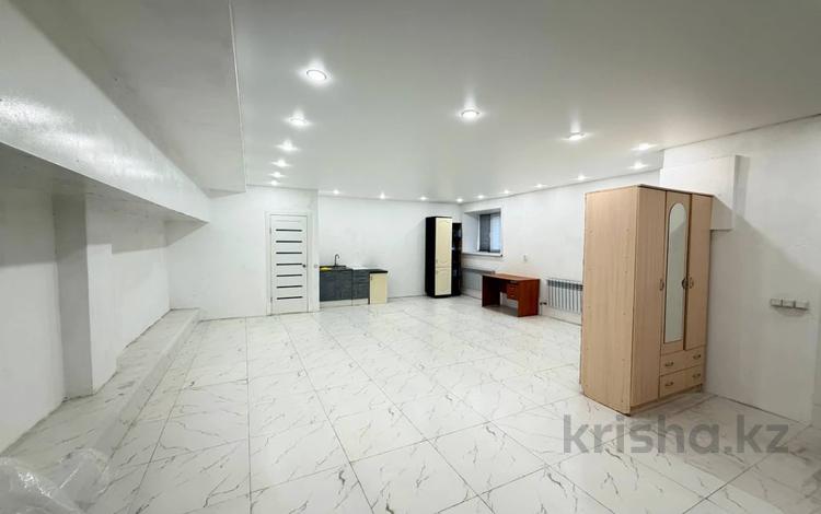 1-бөлмелі пәтер · 62.3 м² · 1/7 қабат, Караменде Би Шакаулы 64 — Urban College, бағасы: 13 млн ₸ в Астане, Сарыарка р-н — фото 11