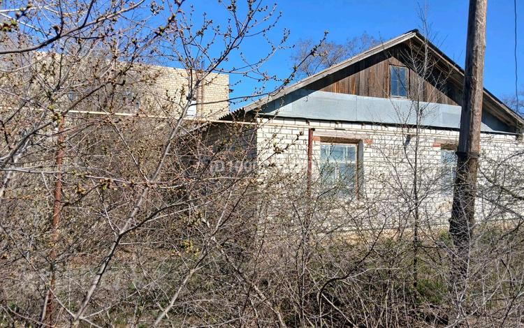 Отдельный дом · 3 комнаты · 100 м² · 20 сот., Ихсанова 180 за 10 млн ₸ в Аксае — фото 2