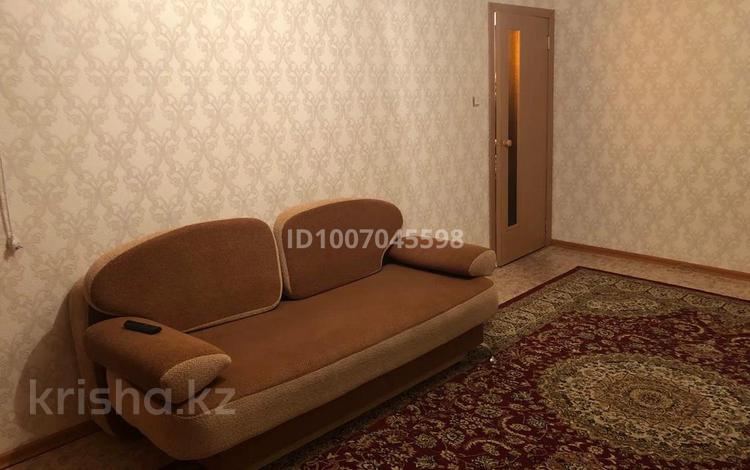 1-комнатная квартира · 30 м² · 2/5 этаж, мкр Центральный 10 за 150 000 ₸ в Атырау — фото 2