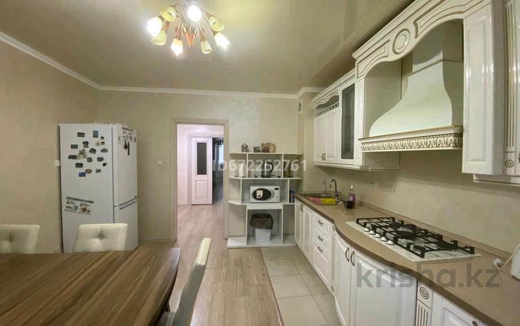 3-бөлмелі пәтер · 151 м² · 2/5 қабат, Сары-Арка — Сатпаева, бағасы: 375 000 ₸ в Атырау — фото 3