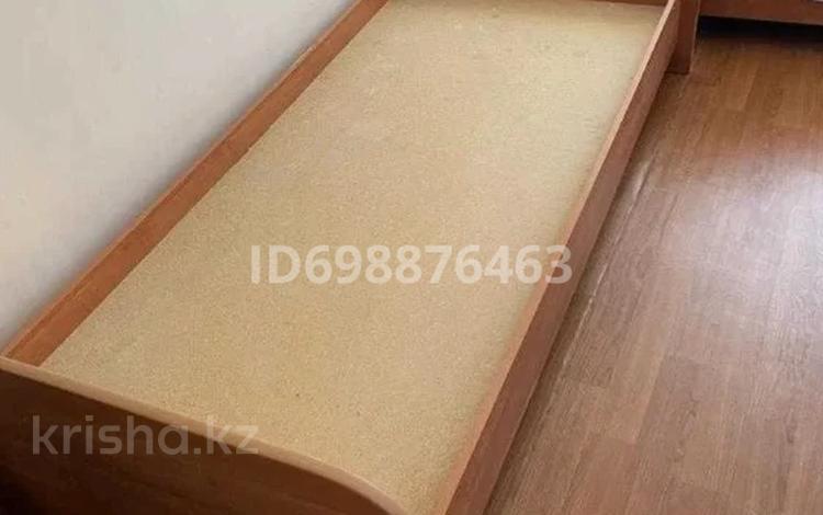 1 бөлме · 16 м² · 1 қабат, Космическая 4.1, бағасы: 135 000 ₸ в Усть-Каменогорске — фото 2