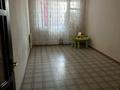 3-бөлмелі пәтер · 70 м² · 2/5 қабат, 9-ш/а. 4, бағасы: 200 000 ₸ в Актау, 9-й мкр — фото 3