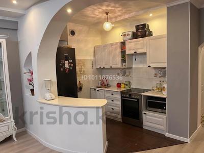 2-комнатная квартира · 81 м² · 12/21 этаж, улица Толе би 286/1 за 50 млн ₸ в Алматы, Алмалинский р-н