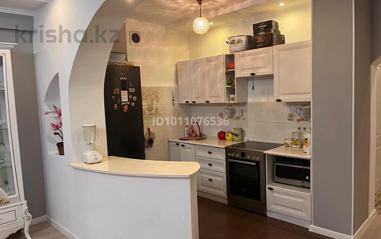 2-комнатная квартира · 81 м² · 12/21 этаж, улица Толе би 286/1 за 50 млн ₸ в Алматы, Алмалинский р-н — фото 6