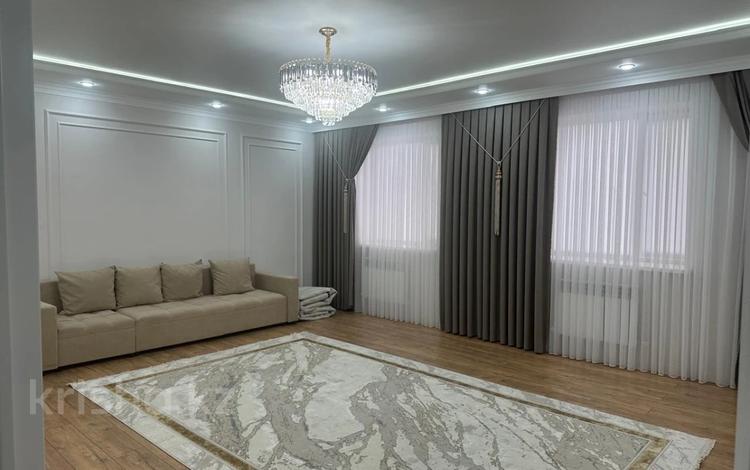 3-комнатная квартира · 105 м² · 4/5 этаж, мкр. Алтын орда за 350 000 ₸ в Актобе — фото 4