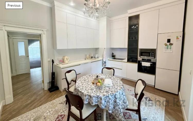 4-комнатная квартира · 145 м² · 4/8 этаж, Шамши Калдаякова 4 за 148 млн ₸ в Астане, Сарайшык р-н — фото 2