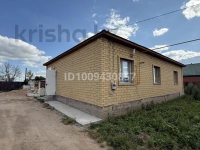 Отдельный дом · 4 комнаты · 110 м² · 10 сот., Джунусова 96 — Возле Ырысты тойхана за 30 млн 〒 в Кояндах