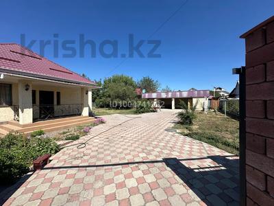 Аренда домов или дач в Алматы: Отдельный дом · 3 комнаты · 120 м², мкр Улжан-1 — Такежанова куренкулак за 550 000 〒 Отдельный дом · 3 комнаты · 120 м², мкр Улжан-1 — Такежанова куренкулак за 550 000 〒 в Алматы, Алатауский р-н