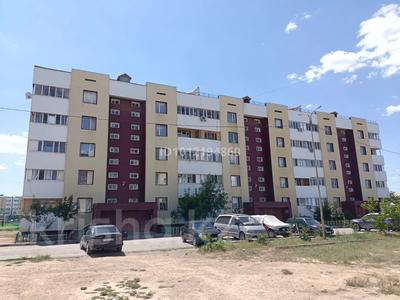 2-комнатная квартира · 60.5 м² · 2/5 этаж, Пр. Сатпаева 145/5 за 14 млн ₸