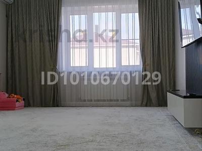 2-комнатная квартира · 72 м² · 3/9 этаж, мкр. Алтын орда, Алия Молдагулова 50а — Пересечение Молдагуловой и Мангилик ел за 50 млн ₸ в Актобе