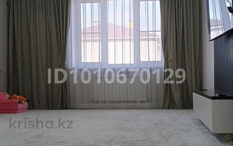 2-комнатная квартира · 72 м² · 3/9 этаж, мкр. Алтын орда, Алия Молдагулова 50а — Пересечение Молдагуловой и Мангилик ел за 50 млн ₸ в Актобе — фото 2