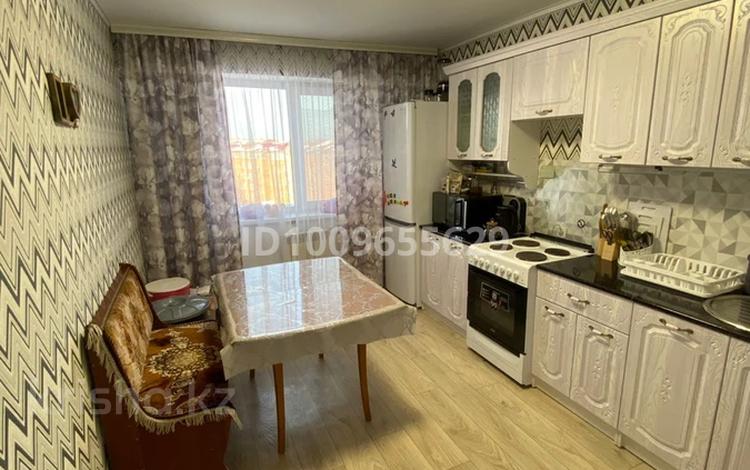 3-комнатная квартира · 82 м² · 6/9 этаж, Альфараби 6 — Альфараби за 37 млн ₸ в Усть-Каменогорске — фото 2